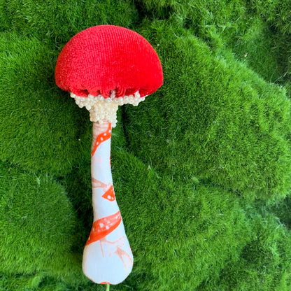 Mushroom 🍄 Plant Spikes